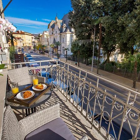 Villa Sokol Apartments Opatija Center Стая снимка