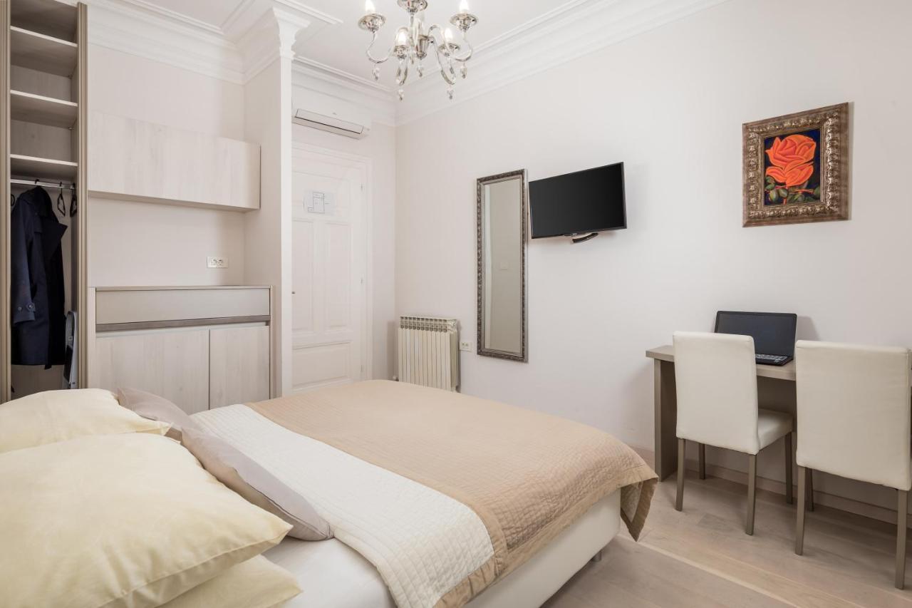 Villa Sokol Apartments Opatija Center Екстериор снимка