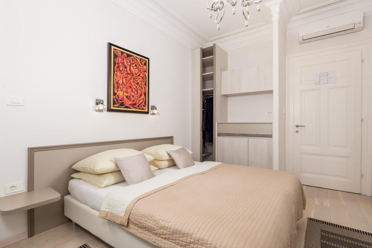 Villa Sokol Apartments Opatija Center Екстериор снимка