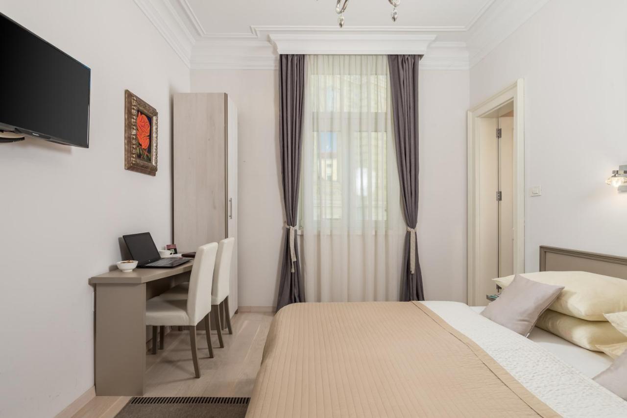 Villa Sokol Apartments Opatija Center Екстериор снимка