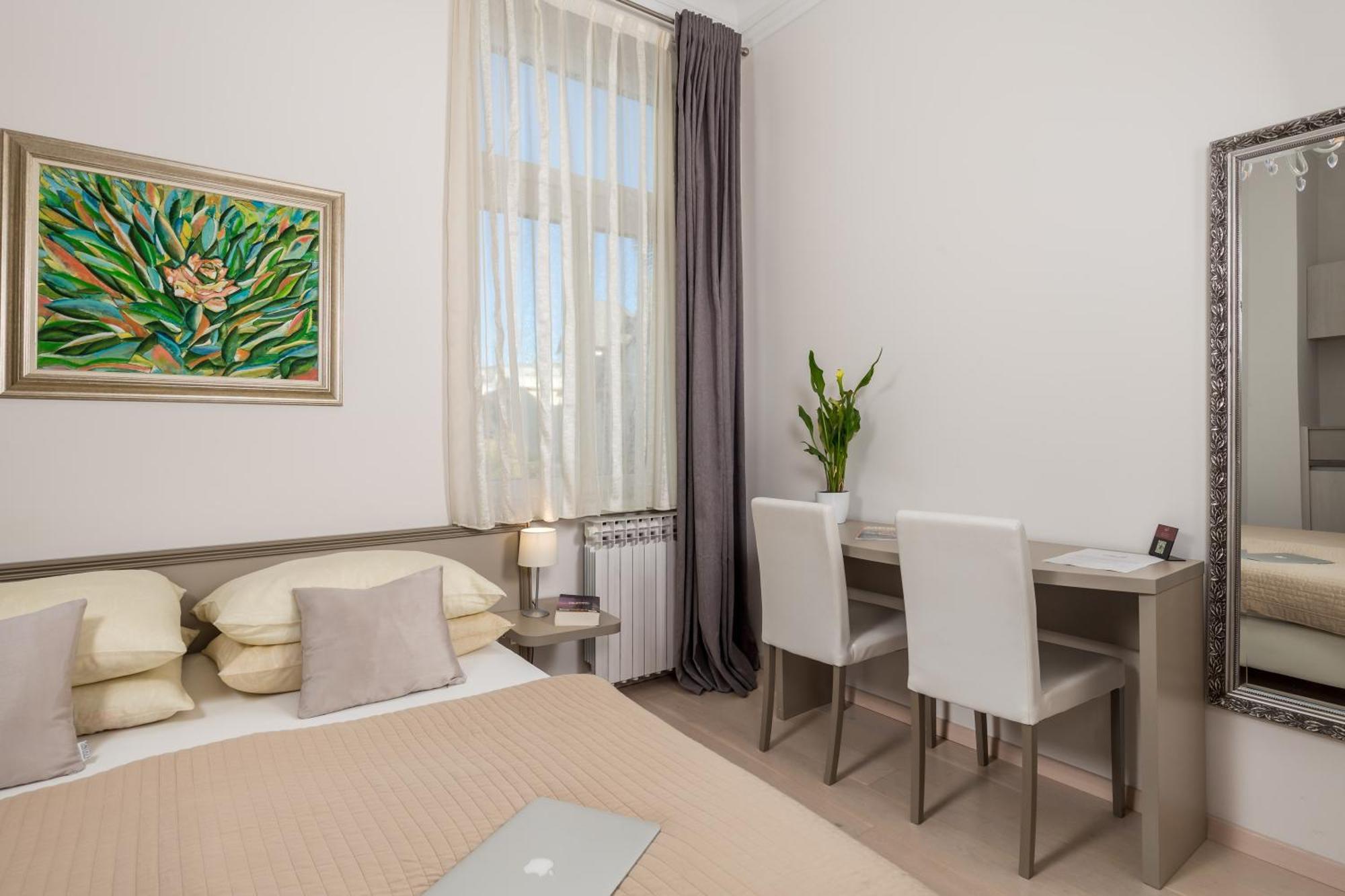 Villa Sokol Apartments Opatija Center Стая снимка